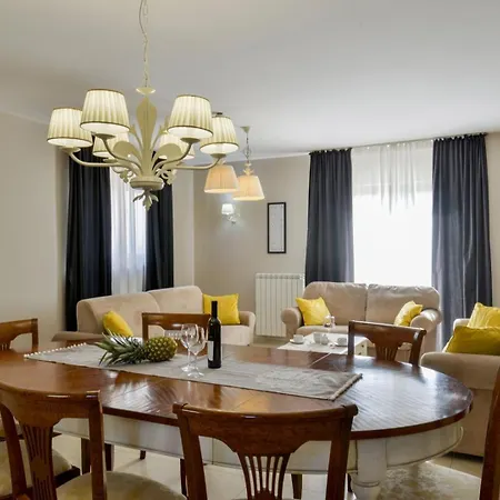 Anna Villa Umag