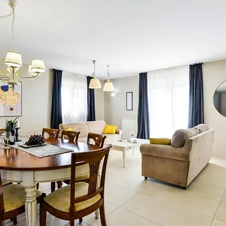 Anna Villa *